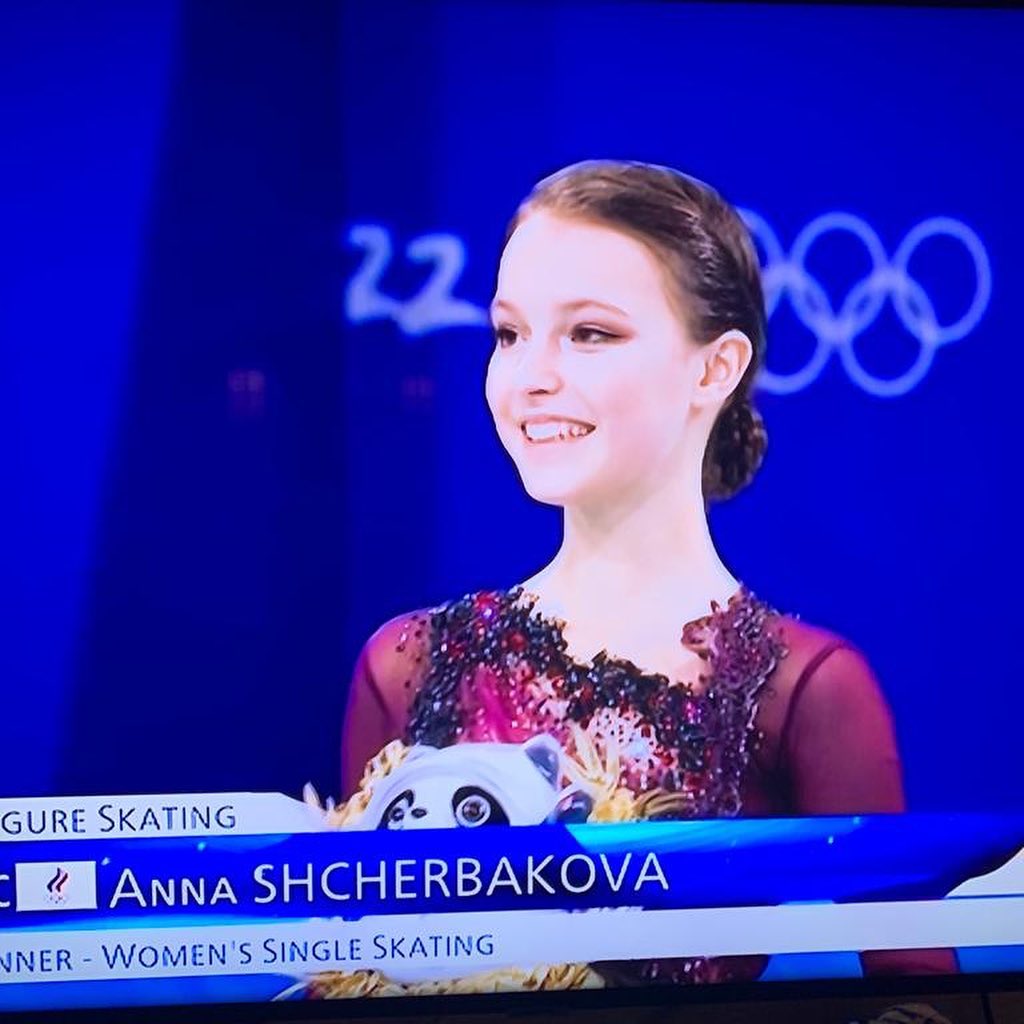 "Thiên thần trượt băng" người Nga gây xôn xao vì nhan sắc hoàn mỹ ở tuổi 19 - 1