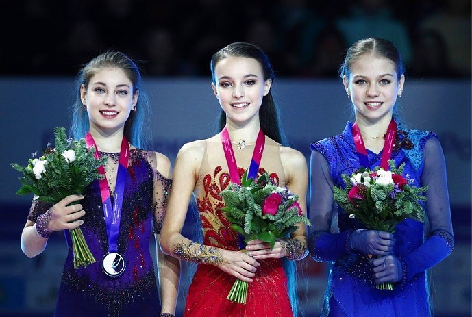 "Thiên thần trượt băng" người Nga gây xôn xao vì nhan sắc hoàn mỹ ở tuổi 19 - 9
