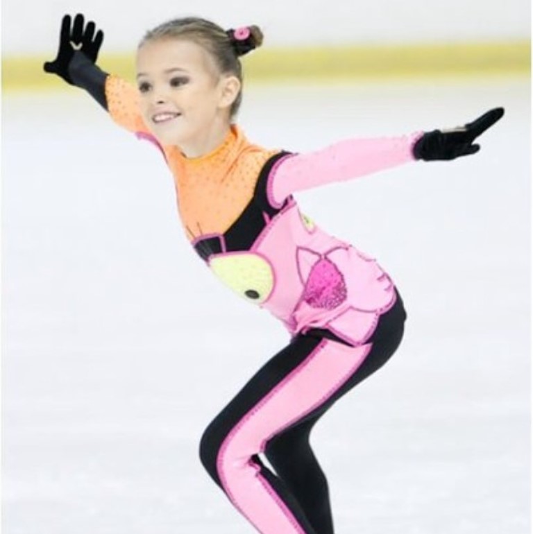 "Thiên thần trượt băng" người Nga gây xôn xao vì nhan sắc hoàn mỹ ở tuổi 19 - 5