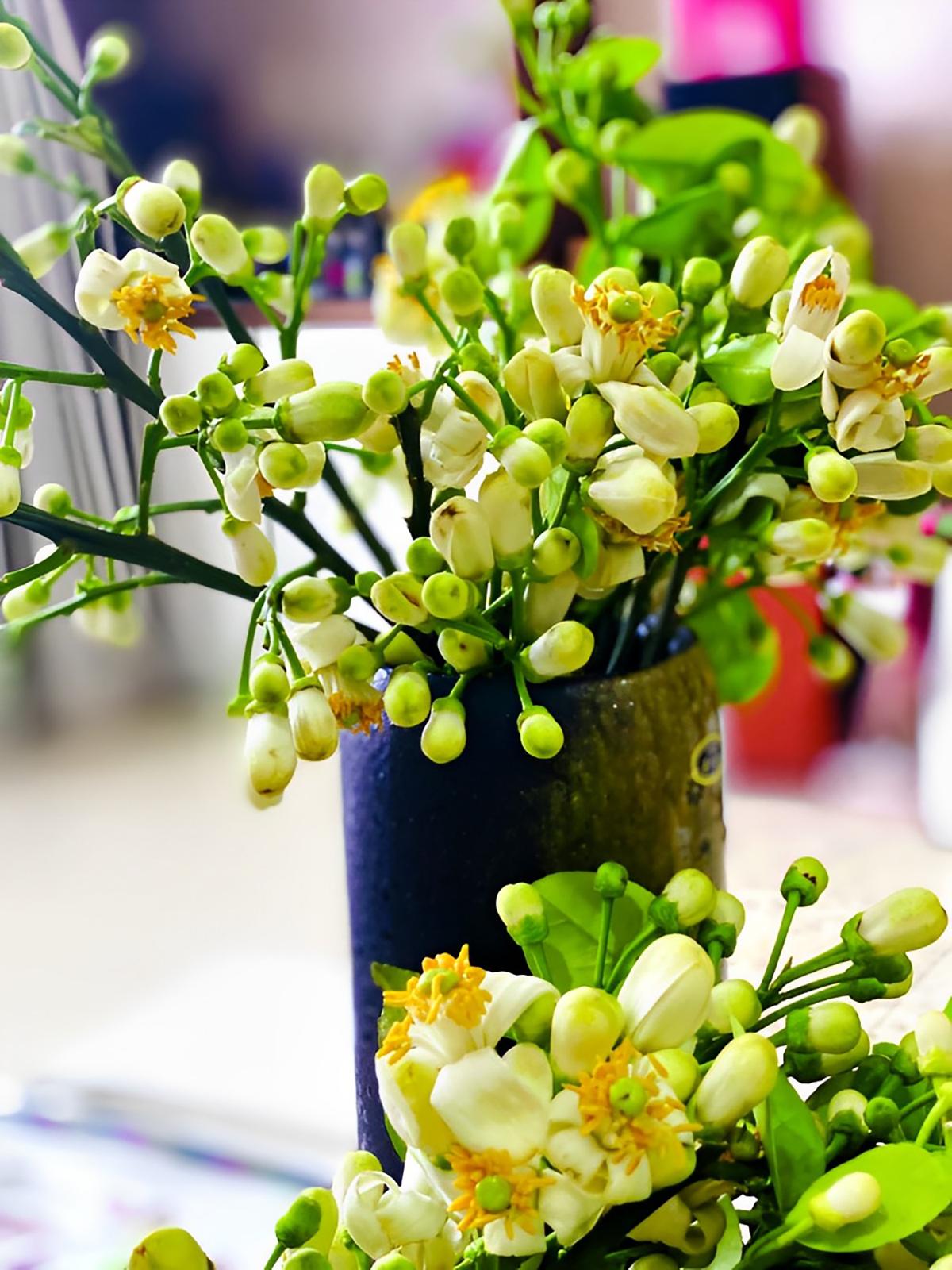 Hoa bưởi vừa mua về đã héo, làm ngay những bước này để hoa tươi lâu cả tuần, hương thơm lâu tàn - 11