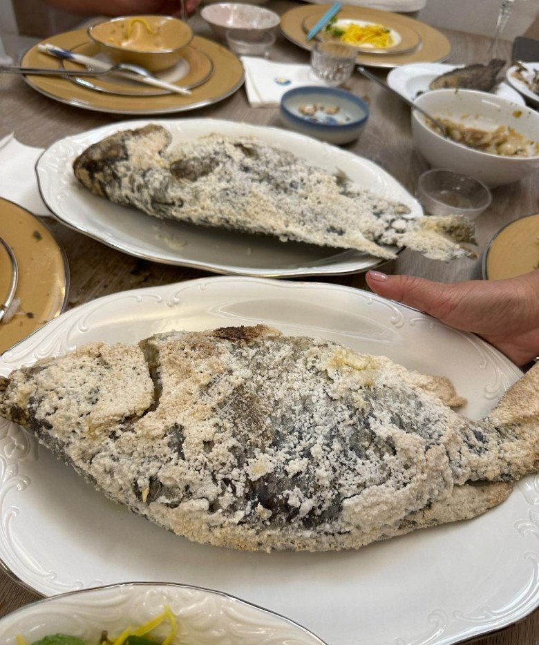 Chồng đại gia của Phan Như Thảo đãi hội sao giàu "bài ca tôm cá" ngon mê, đỉnh như siêu đầu bếp - 4