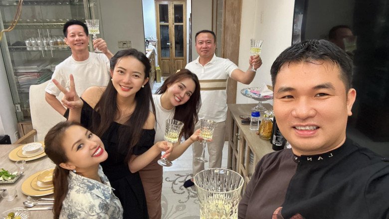 Chồng đại gia của Phan Như Thảo đãi hội sao giàu "bài ca tôm cá" ngon mê, đỉnh như siêu đầu bếp - 2