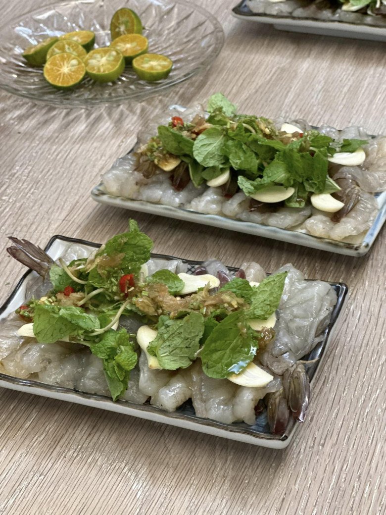 Chồng đại gia của Phan Như Thảo đãi hội sao giàu "bài ca tôm cá" ngon mê, đỉnh như siêu đầu bếp - 3