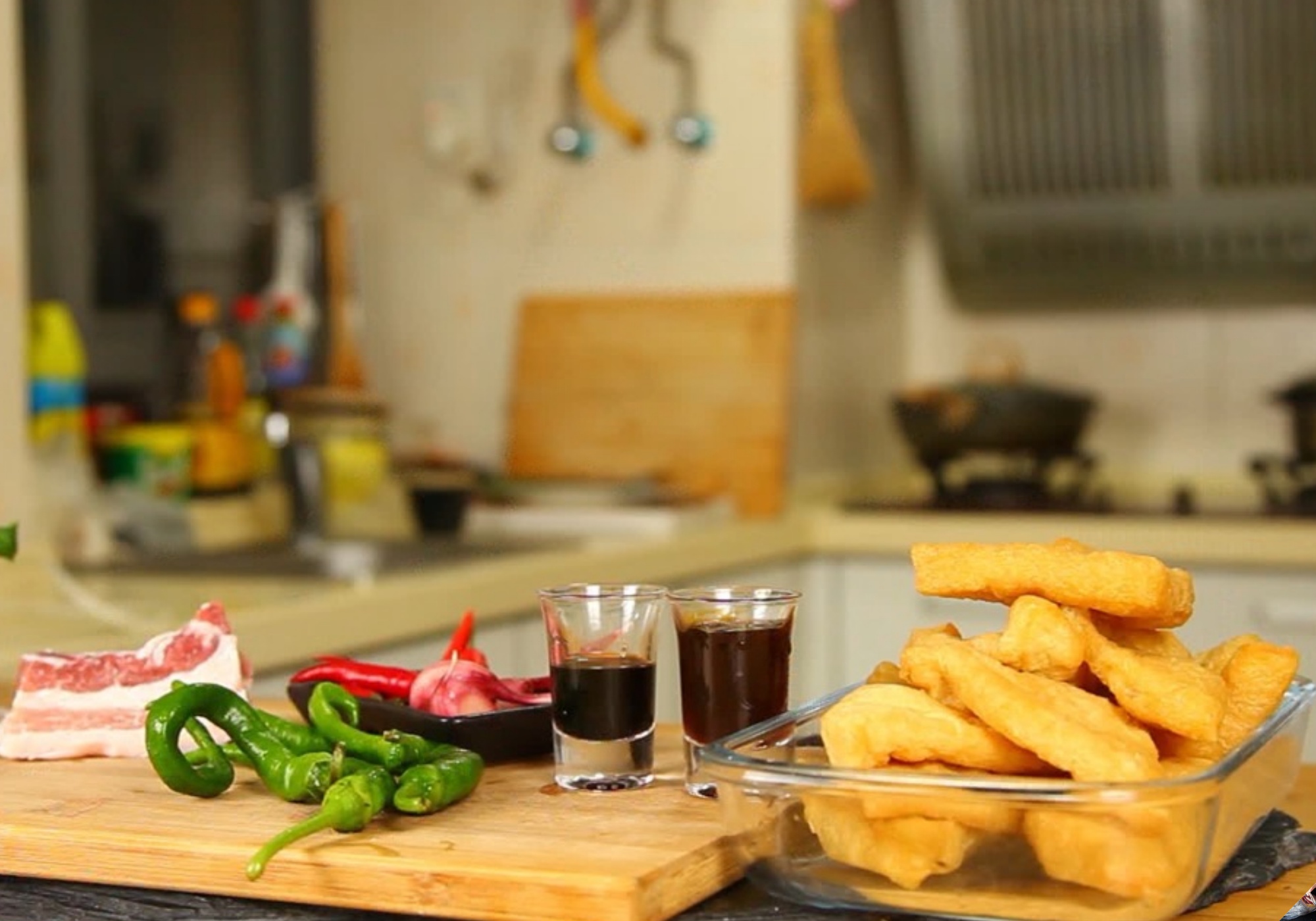 Mẹo rán đậu phụ ngoài vàng giòn, trong mềm ẩm, không bị nát nhờ làm thêm 1 bước đơn giản - 8