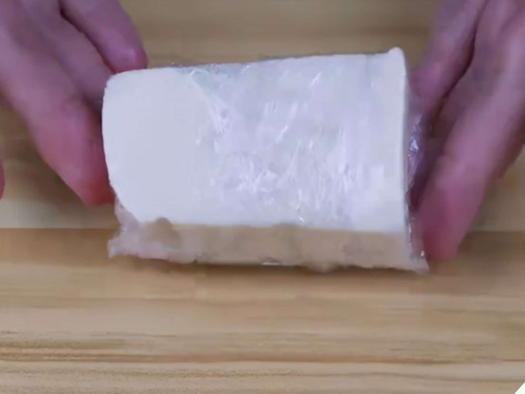 Đậu phụ mới để nửa ngày đã chua nhớt, làm thêm 1 bước này sẽ thấy công dụng thần kỳ - 5