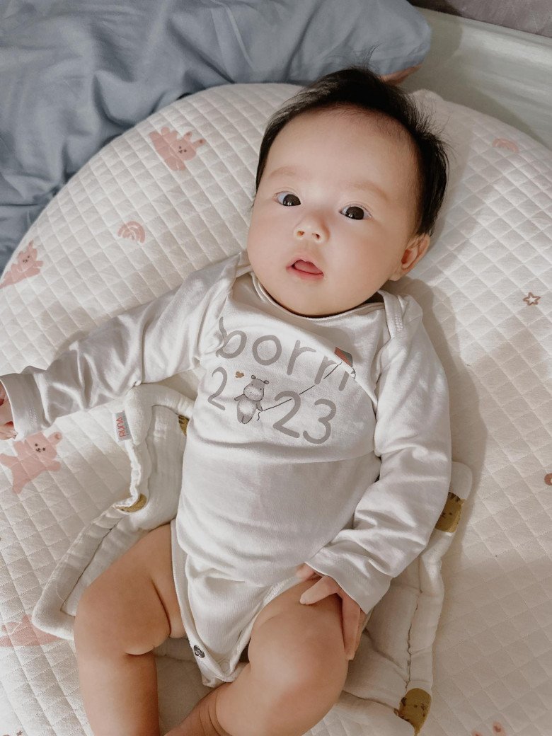 Mệt mỏi vì ốm nghén suốt thai kỳ, mẹ bầu vẫn quyết sinh thường, sau sinh giảm 12kg vì có quá nhiều sữa - 2