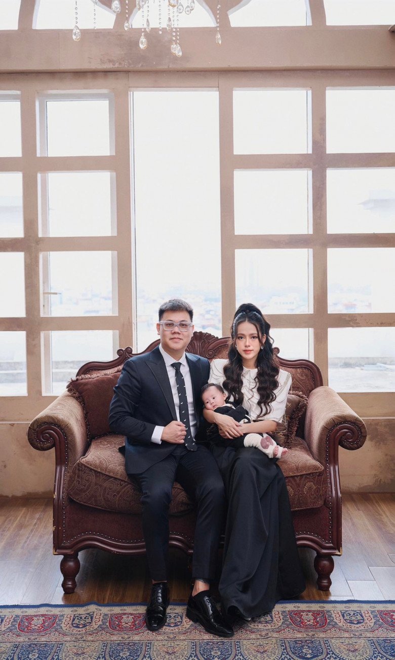 Mệt mỏi vì ốm nghén suốt thai kỳ, mẹ bầu vẫn quyết sinh thường, sau sinh giảm 12kg vì có quá nhiều sữa - 6