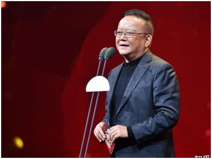 "Hòa thân" Vương Cương: 60 tuổi mới có con trai và vung tiền vào một thứ duy nhất - 2