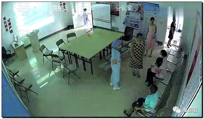 Con gái 4 tuổi bị gãy xương ở phòng khám răng, mẹ kiểm tra camera phát hiện hành động xấu của bé trai 10 tuổi làm với cô bé - 5