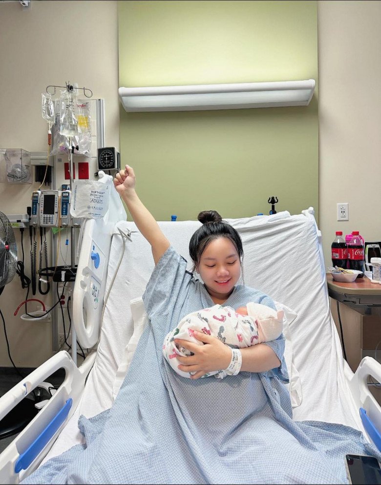 Hành trình sinh con của Múi Xù trên đất Mỹ: Sau 4 tiếng rặn đẻ bị đuối sức phải chuyển sang sinh mổ - 6