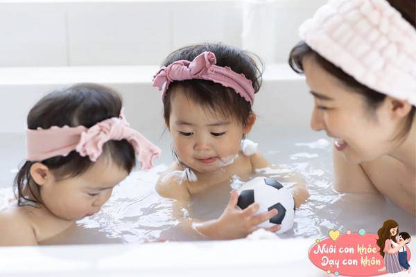 Con gái 5 tuổi luôn kêu đau khi đi tiểu, mẹ đưa con đi khám nhưng kết quả nhận được khiến mẹ &#34;xanh mặt&#34; - 7