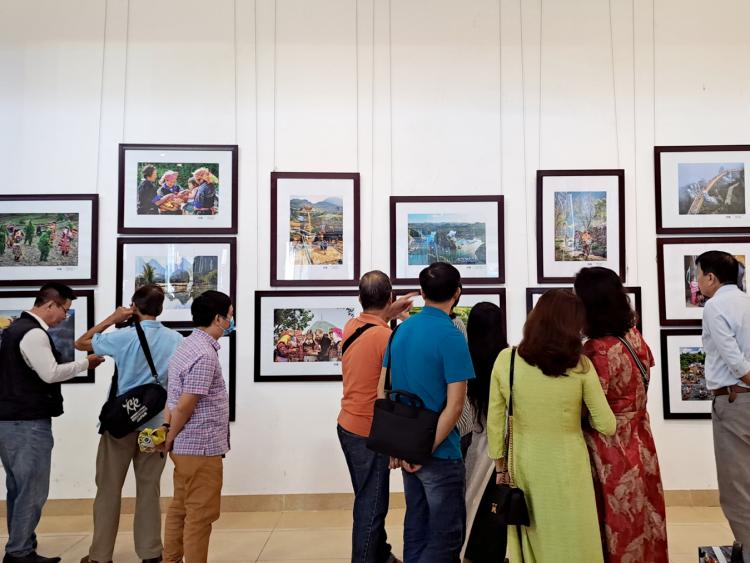 Tổ chức Triển lãm ảnh với chủ đề “Các Di sản thế giới của Việt Nam và Lào”