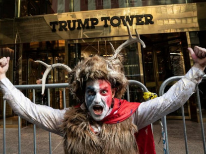 Thế giới - Người ủng hộ bắt đầu tập hợp ở New York; ông Trump có tuyên bố mới