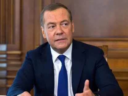 Thế giới - Ông Medvedev: Nga đang chuẩn bị để &quot;đón&quot; cuộc phản công của Ukraine