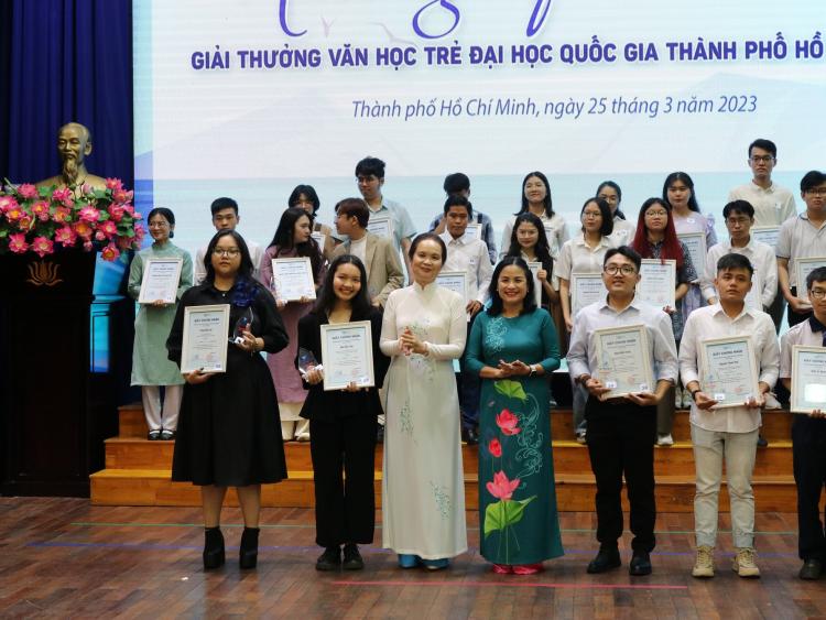 Giải thưởng Văn học trẻ 2022: Món quà văn chương đầu đời của những cây bút trẻ