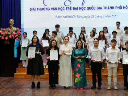 Tin Tức - Giải thưởng Văn học trẻ 2022: Món quà văn chương đầu đời của những cây bút trẻ