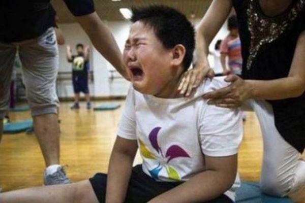 Cậu bé đòi nghỉ học vì bị bạn nói &#34;Thằng béo&#34;, chuyên gia chỉ cách dạy con đáp trả khi bị &#34;Body shaming&#34; - 2