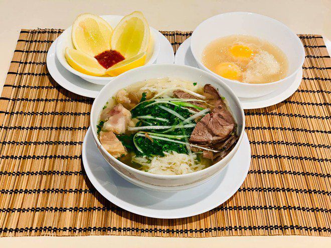 Vừa đi Tây về, nữ diễn viên Diệu Hương gây xúc động với bữa ăn mẹ để phần lúc 2 giờ chiều - 6