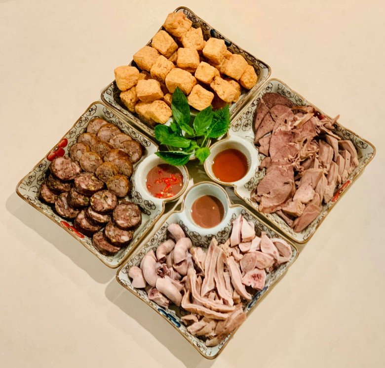 Vừa đi Tây về, nữ diễn viên Diệu Hương gây xúc động với bữa ăn mẹ để phần lúc 2 giờ chiều - 9