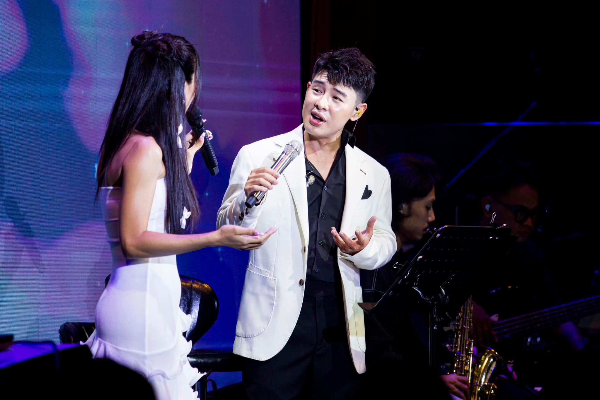 Tranh luận quanh giọng hát Hoàng Hải - 1