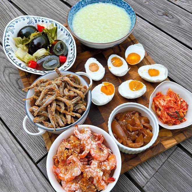 Hari Won khoe "bữa ăn hạnh phúc" cùng chồng, không ngờ là món ăn dân dã mà "nàng dâu tỷ phú" cũng mê - 5