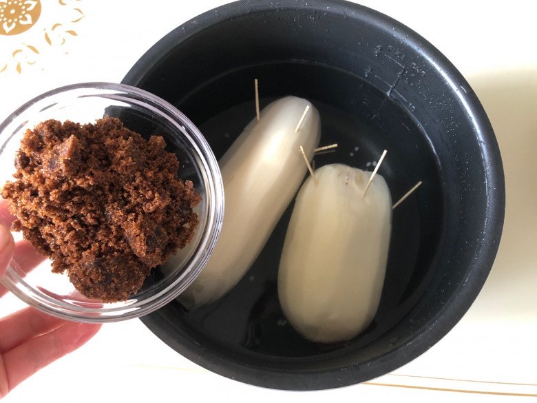 Loại củ mọc sâu dưới bùn nhưng giàu Kali giúp giảm mệt mỏi, tốt cho tim, đem nhồi với gạo nếp được món ngon đỉnh - 7