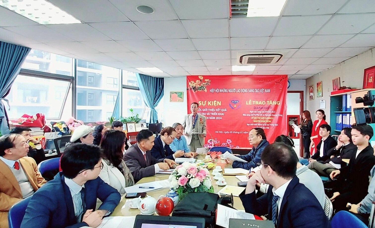 Hiệp hội Những người lao động sáng tạo Việt Nam tổ chức hội nghị Kết nối, giới thiệu kết quả sáng tạo và lễ trao Danh hiệu Ngôi sao sáng chế IPSTAR; Bằng kỉ lục thế giới GUINNESS - 1