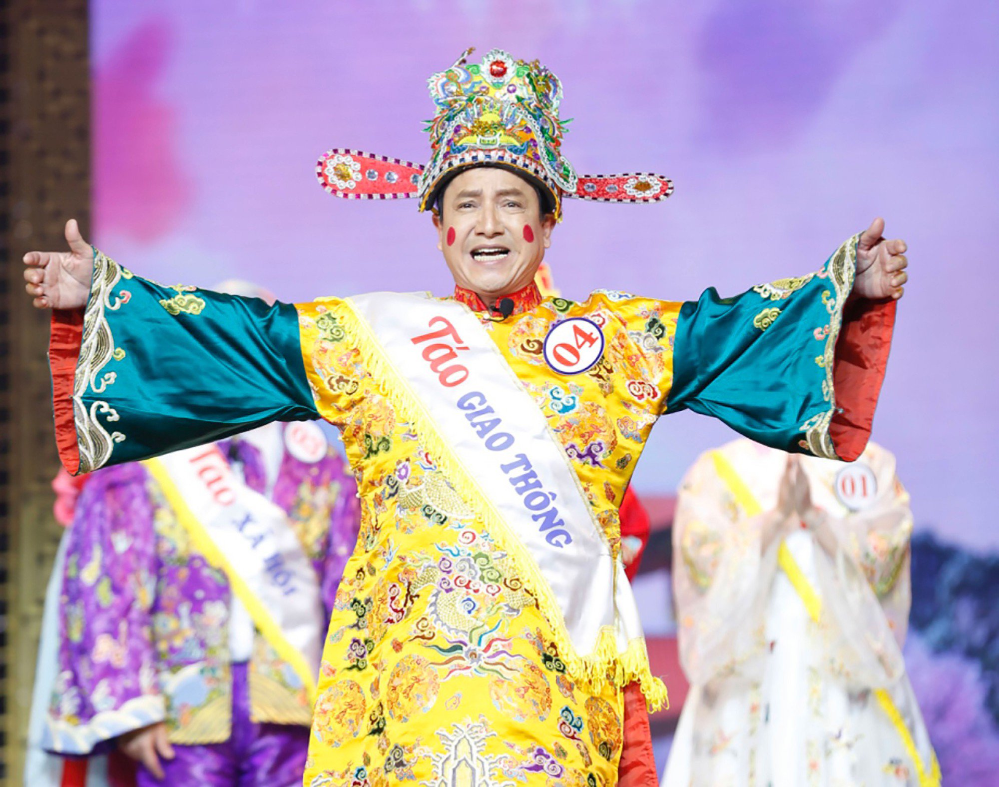 NSƯT Chí Trung đáp trả khán giả chê chương trình Táo Quân - 1