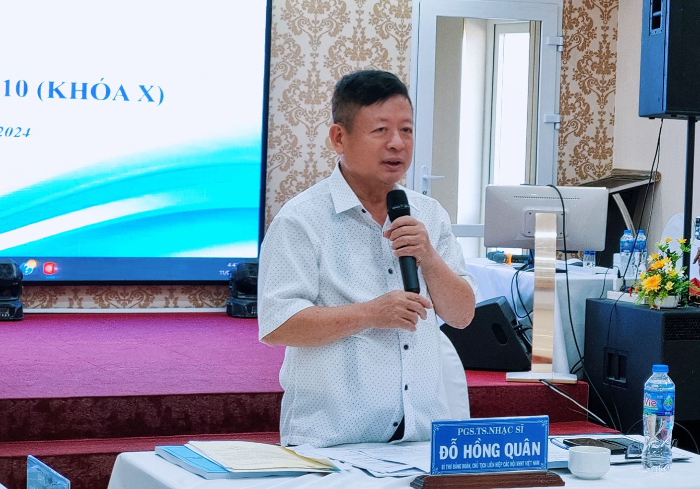 Hội nghị Đoàn Chủ tịch Liên hiệp các Hội Văn học nghệ thuật Việt Nam lần thứ 10 - 5