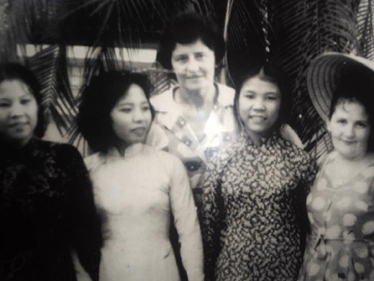 Nhà giáo Lê Thị Bạch Cát biệt động Sài Gòn dũng cảm kiên trung một tư liệu lịch sử quý giá về nữ liệt sỹ phố biển Cửa Lò