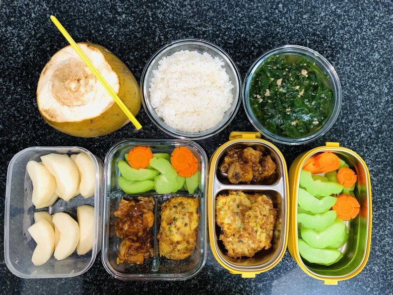Chồng nhà người ta cơm nước tận giường chăm vợ tụ dịch màng nuôi, sáng dậy sớm nấu cơm cho vợ bầu mang đi làm - 7