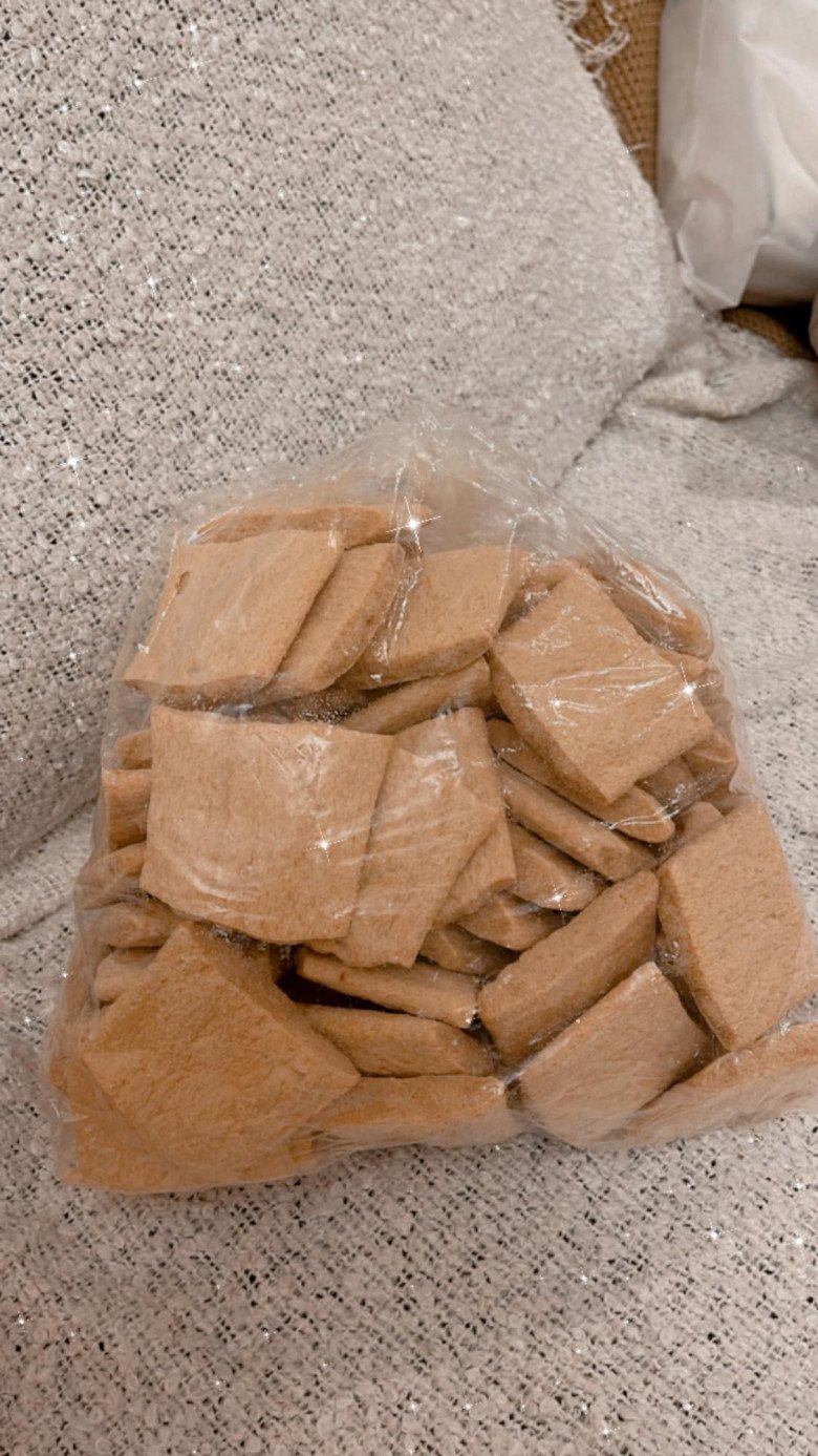 Sau đám cưới lần 3, HH Diễm Hương đăng bữa cơm đơn sơ ở xứ người, đáp ngay khi bị nói ăn giống Trang Trần - 16