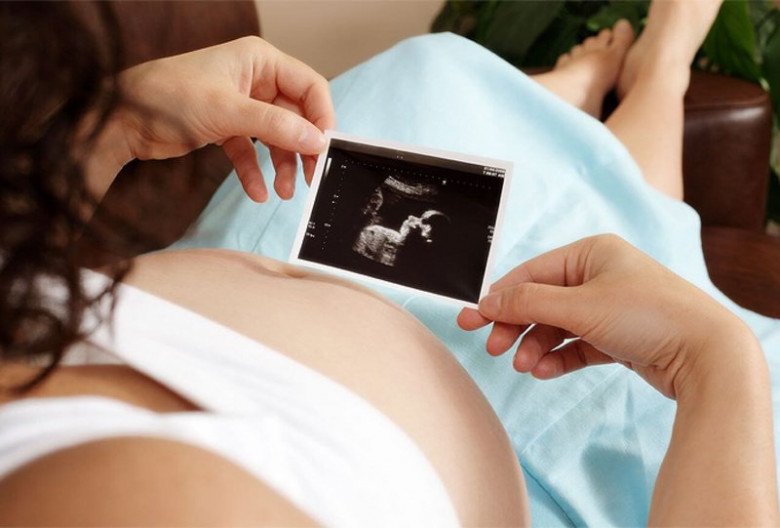 Lượng nước ối theo tuần thai: Mẹ bầu nào cũng phải biết để con yêu trong bụng không gặp nguy - 3