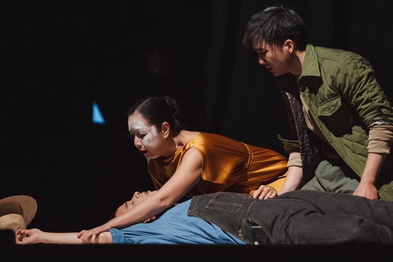 Xung đột nghệ thuật trong kịch “Hồn trương ba, da hàng  thịt” của Lưu Quang Vũ - 3