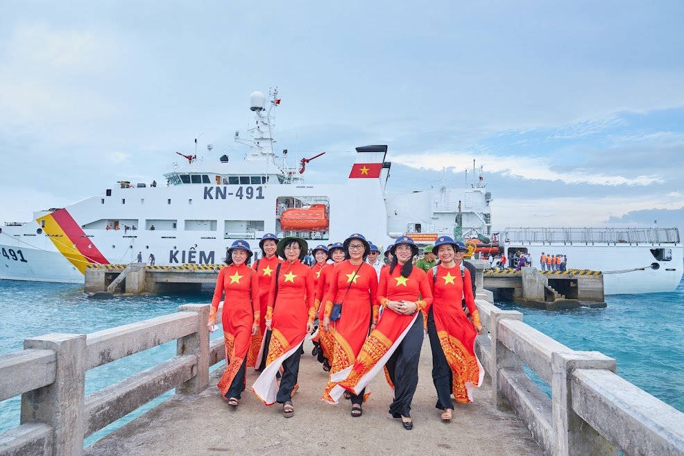 Gặp đảo (tùy bút) - 2