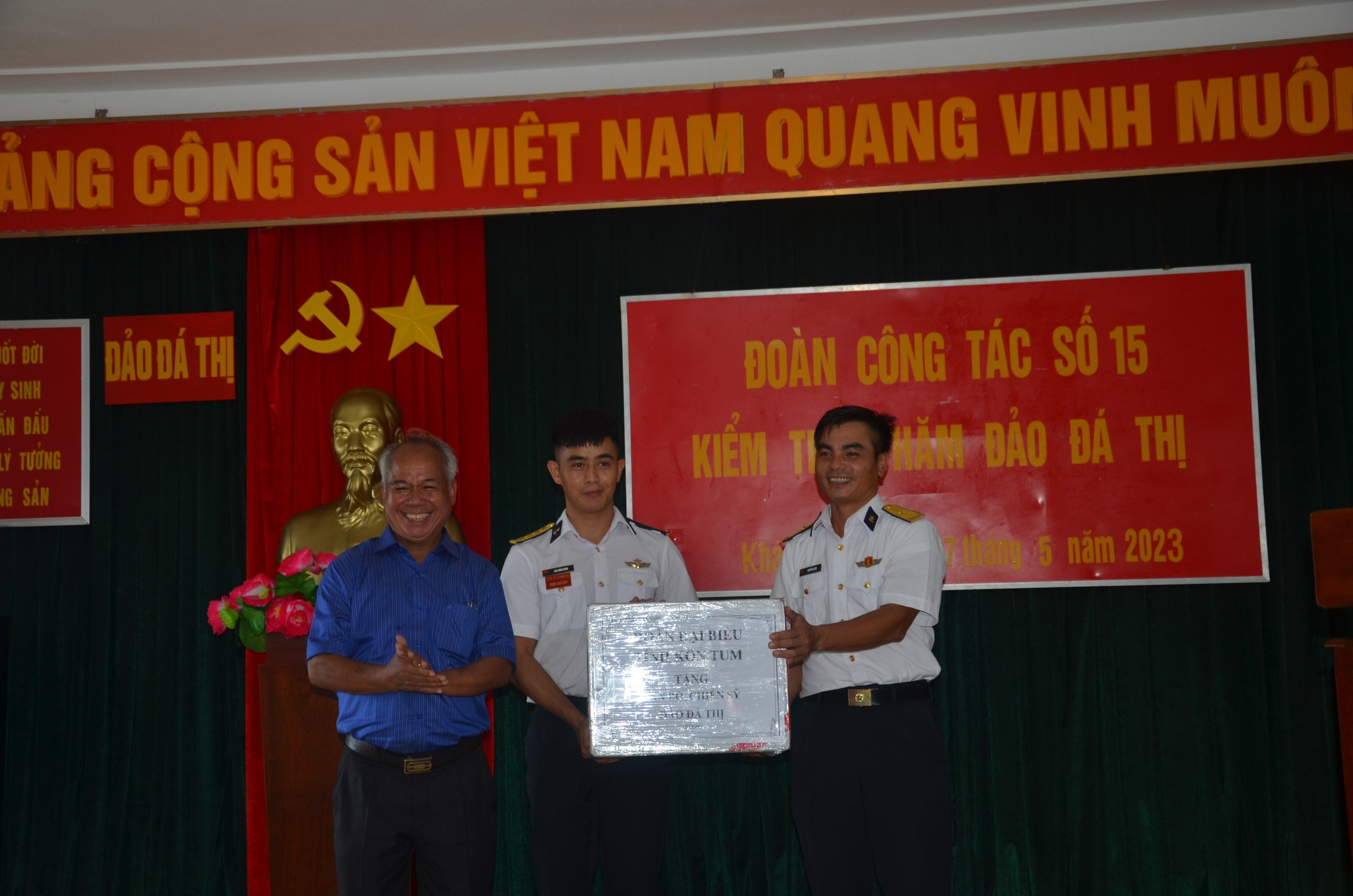 Gặp đảo (tùy bút) - 4