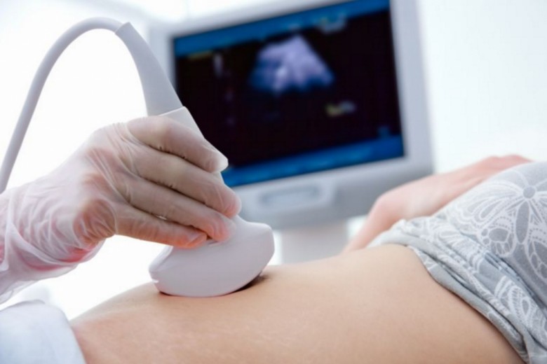 Thử que 2 vạch nhưng đi siêu âm bác sĩ lại nói chưa có bầu, có đáng lo không? - 2