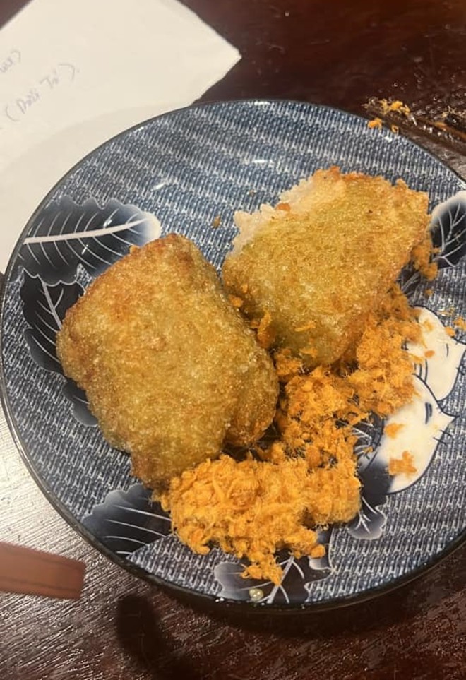 Mẹ ruột Xuân Bắc cùng con dâu quây quần gói bánh chưng ở quê, vợ chăm chia sẻ món ngon chuẩn vị Tết - 11