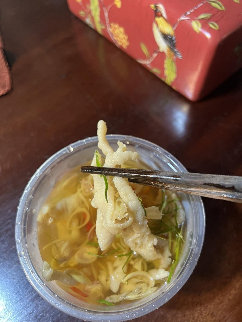 Mẹ ruột Xuân Bắc cùng con dâu quây quần gói bánh chưng ở quê, vợ chăm chia sẻ món ngon chuẩn vị Tết - 21