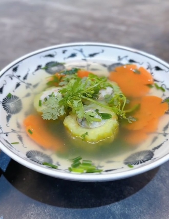 Bà bầu Phương Oanh khoe toàn món ngày Tết sang chảnh, Shark Bình lại thích cơm rau dưa đơn giản thế này - 5