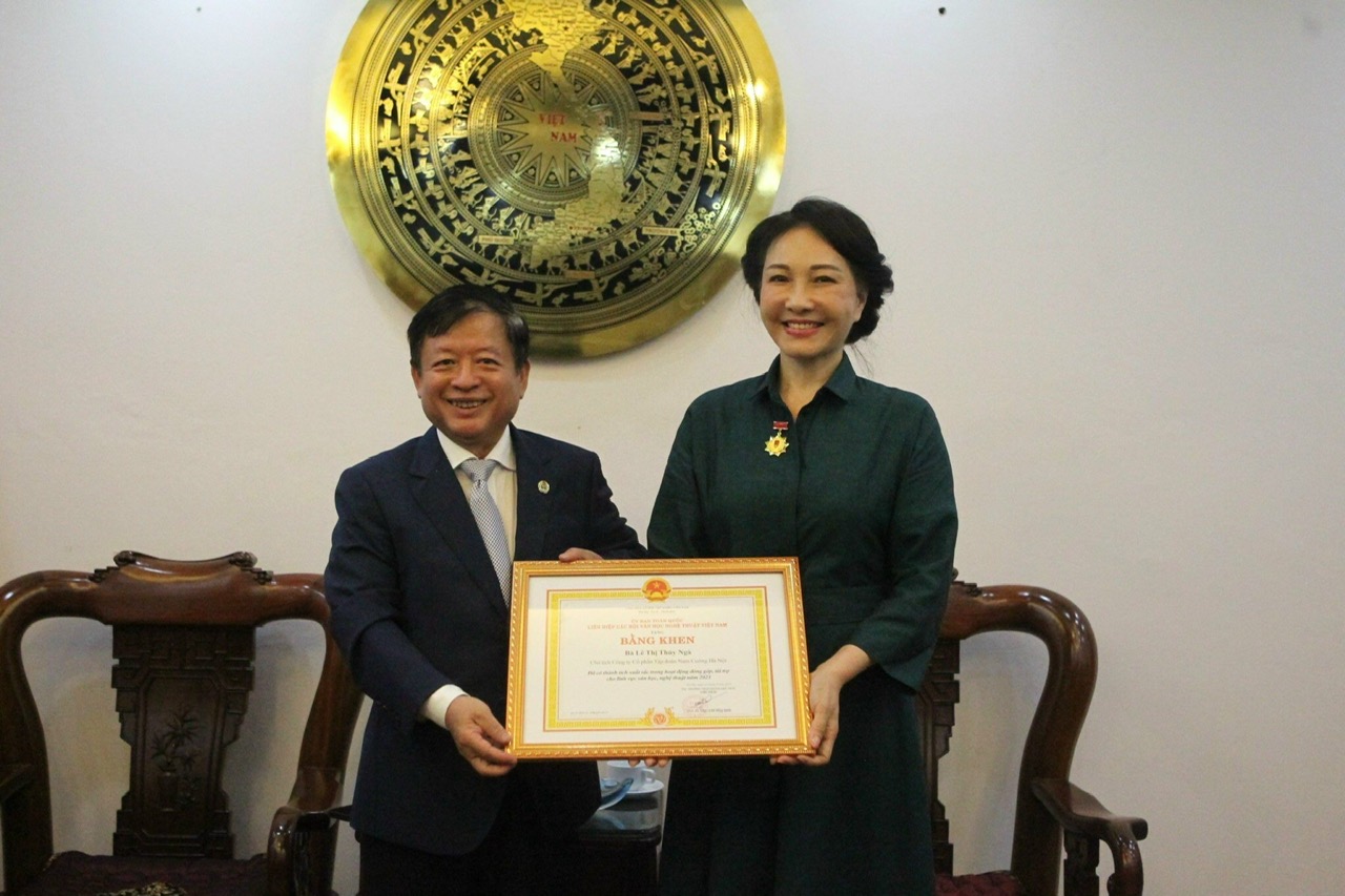 Tập đoàn Nam Cường nhận bằng khen của Liên hiệp các Hội Văn học nghệ thuật Việt Nam - 3