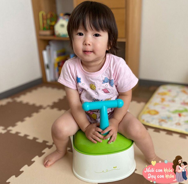 Nhà vệ sinh trường học sạch bong nhưng trẻ vẫn không muốn đi đại tiện, giáo viên sẽ không nói nhưng phụ huynh cần biết lý do - 6