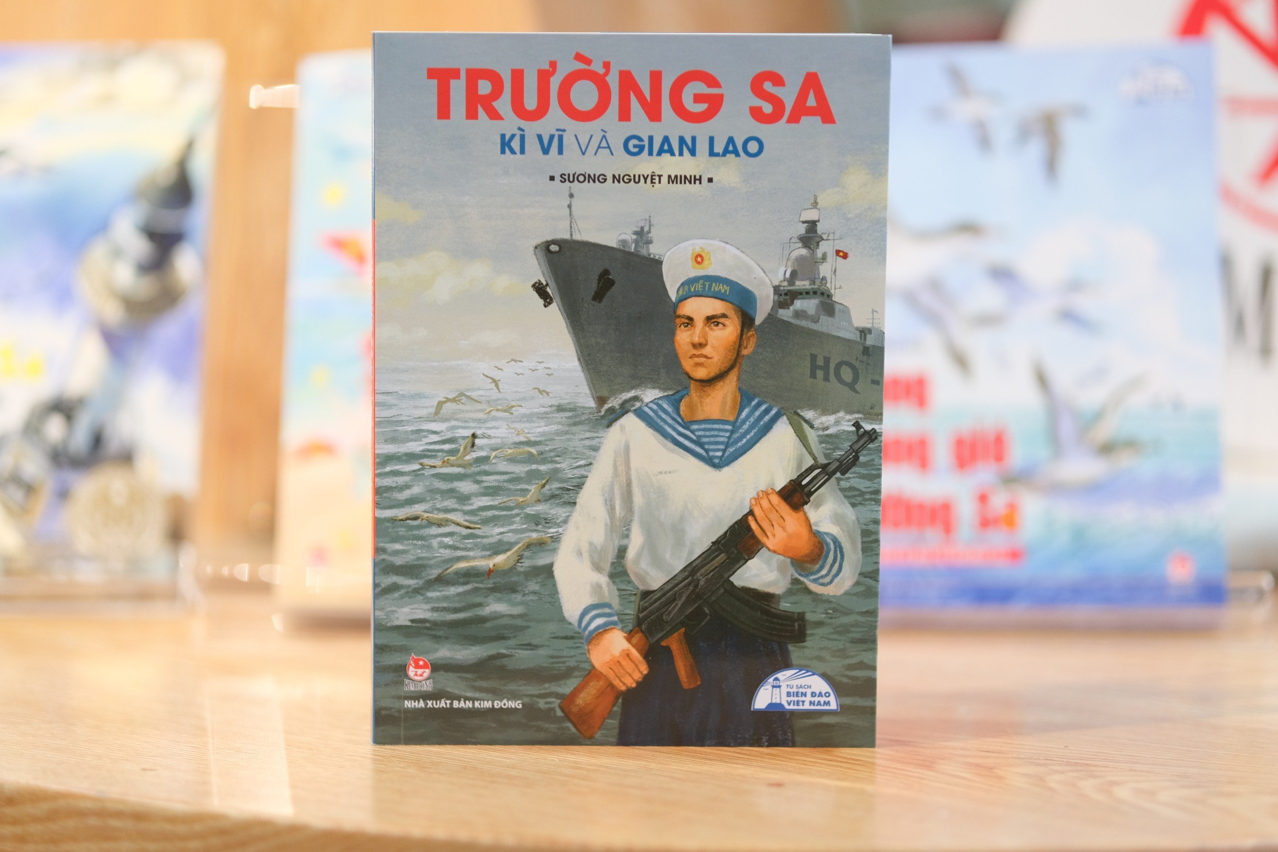 Bồi dưỡng tình yêu biển đảo qua Tủ sách Biển đảo Việt Nam - 2