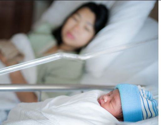 Con không có đặc điểm nào giống bố mẹ, muốn xét nghiệm ADN nhưng mẹ trẻ lo sợ khi có kết quả - 1