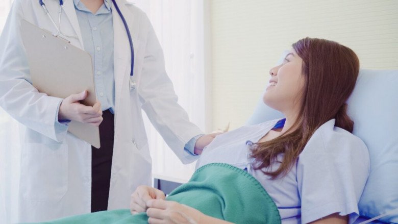 Vợ chồng hiếm muộn cần thăm khám gì khi đã chuyển phôi IVF thất bại nhiều lần? - 2