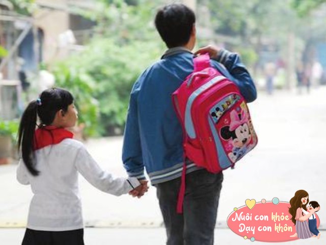 Đứa trẻ sau này có thành công hay không, nhìn từ 4 chi tiết bố mẹ đón con tan học là biết ngay - 2