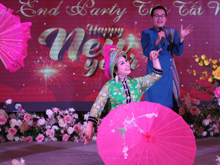 Bữa bún vịt chiêu đãi tài năng trẻ xuất sắc