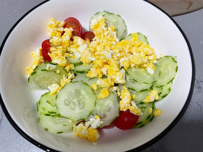 Nhà còn củ khoai tây to, đem trộn salad đơn giản kiểu này vừa ngon lại thanh mát - 5