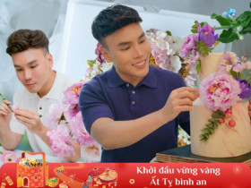 Học làm bánh cho vui ai ngờ giám đốc sáng tạo tập đoàn lại bén duyên với bơ bột, mở lớp dạy cho nhiều người nổi tiếng