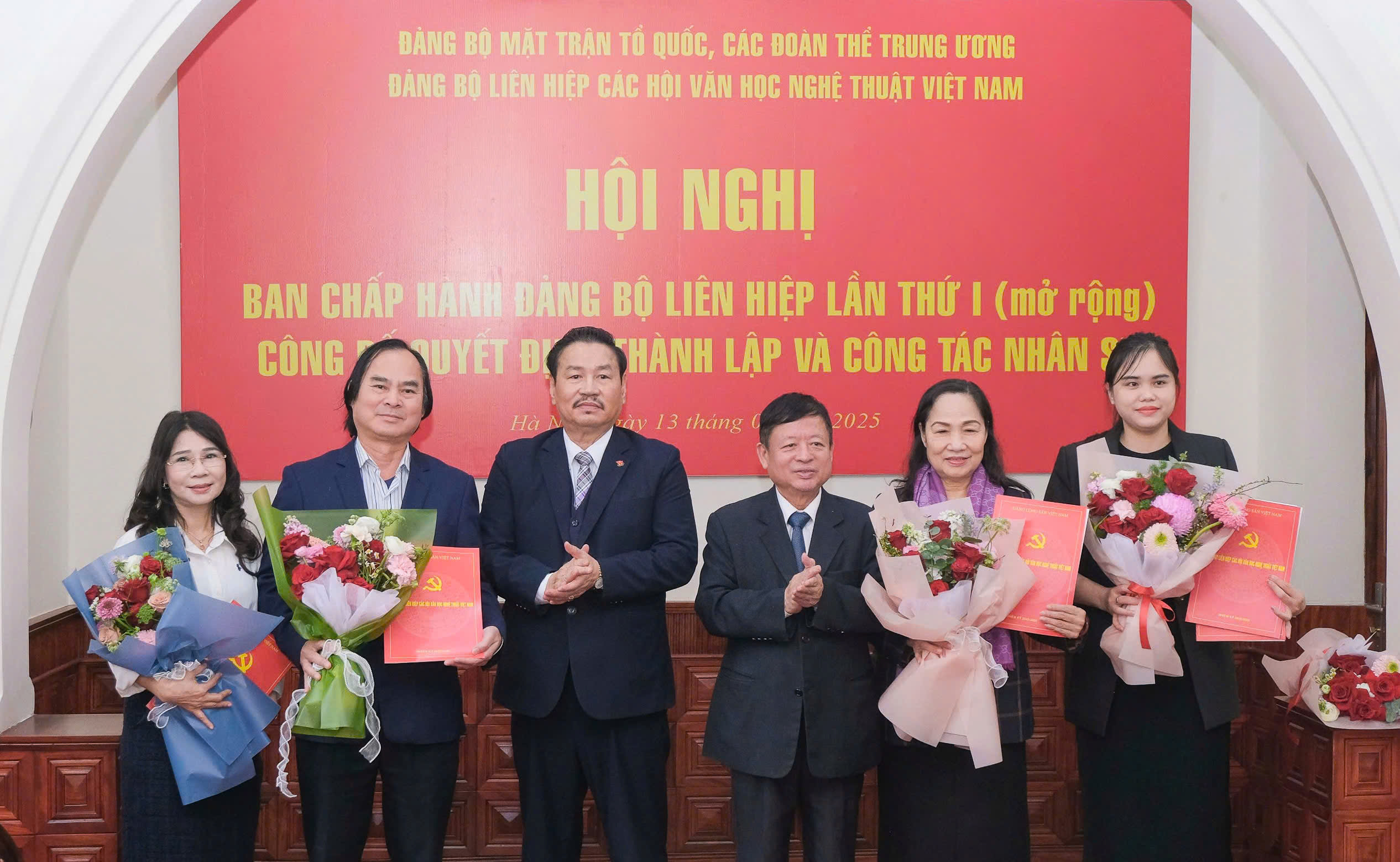 Hội nghị Ban Chấp hành Đảng bộ Liên hiệp các Hội Văn học nghệ thuật Việt Nam lần thứ nhất - 6